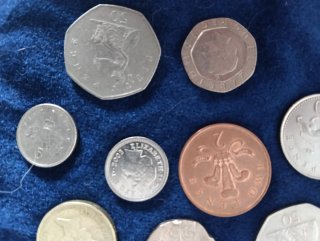 116 Monedas Internacionales y Pesetas