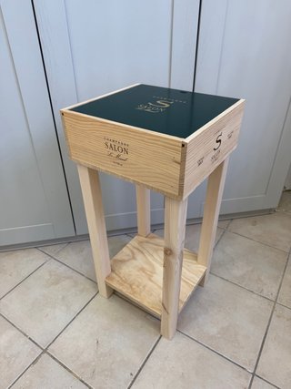 Sgabello porta bottiglie Salon