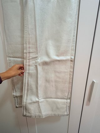 Pantalón plateado metalizado ancho
