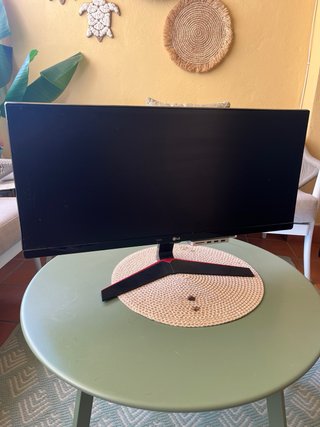 Omen by HP Obelisk + Monitor LG Ultrawide