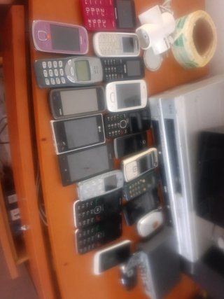 Lote móviles antiguos Alcatel, LG, Nokia, Panasoni