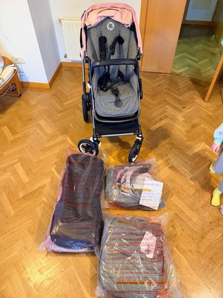 Bugaboo Fox 3 con 2 capotas y colchoneta confort.
