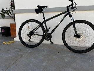 Bicicleta Ruedas 29 . Kona. Shimano