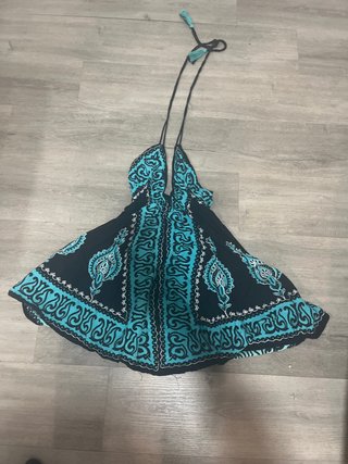 Vestido corte indu estampado