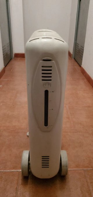 Radiador eléctrico de aceite con humidificador