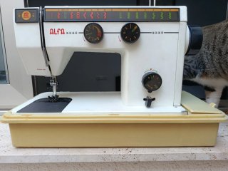 Máquina de coser Alfa para piezas