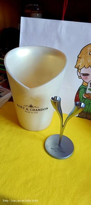 Lote Cubitera y Soporte Moët & Chandon