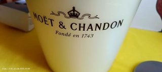 Lote Cubitera y Soporte Moët & Chandon