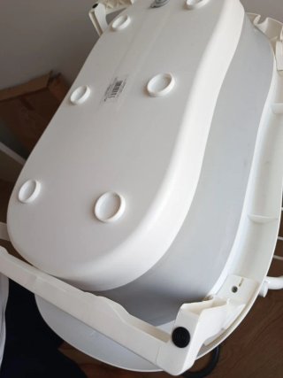 Bañera para bebé con patas