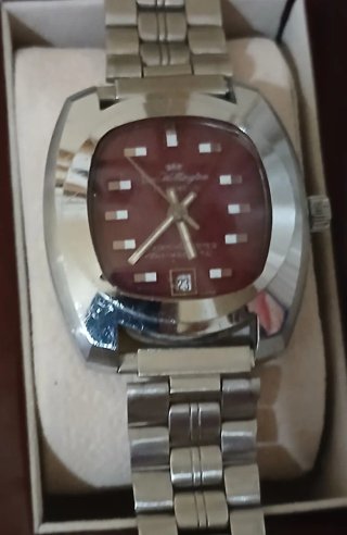 Reloj Daniel Wellington Burdeos mecanico