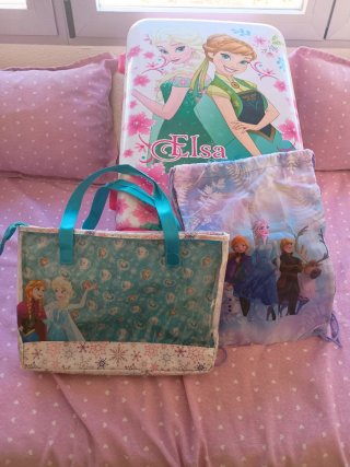 MALETA FROZEN+ REGALOS