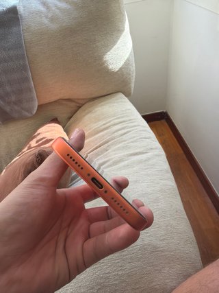 iPhone 14 Pro Max Naranja Casi Nuevo