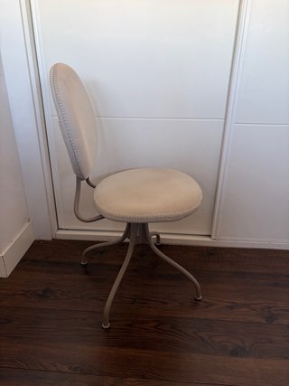 Silla de escritorio giratoria beige