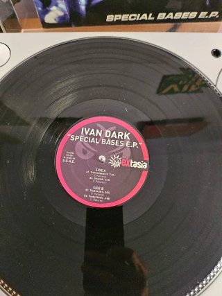 Vinilo 12 Ivan Dark - Special Bases E.P.