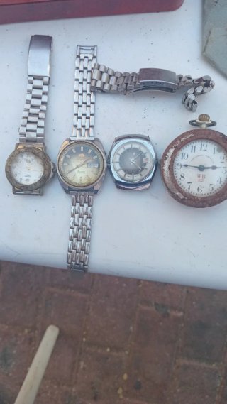 Lote de 4 relojes de pulsera