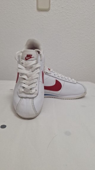 Zapatillas Nike Cortez Blancas y Rojas