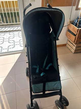 Silla de paseo Cybex azul y negra