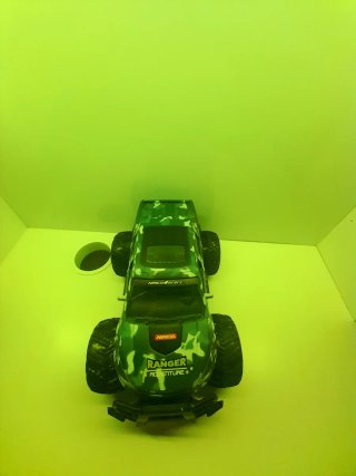 Coche RC Ninco 24 GHz Camuflaje Tiburón