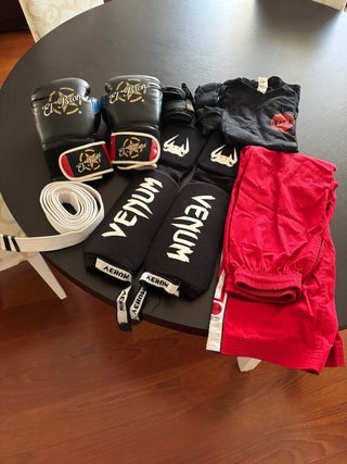 Pack Kick Boxing Guantes, Vendas y Pantalón