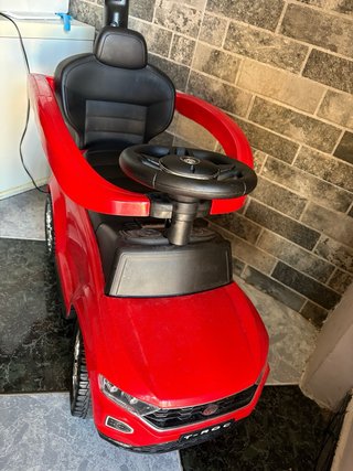 Cochecito para bebé rojo