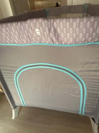 Cuna de viaje con colchón