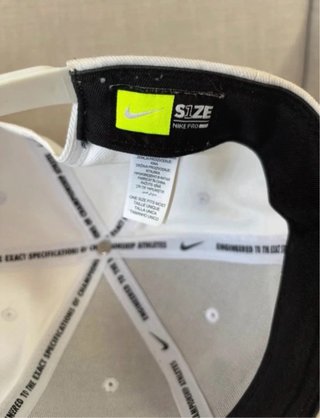 Gorra Nike Blanca Logo Negro Talla Única