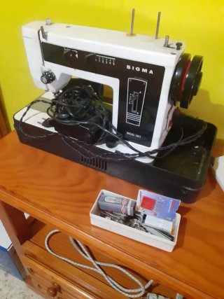 Máquina de coser eléctrica Sigma Mod. 161