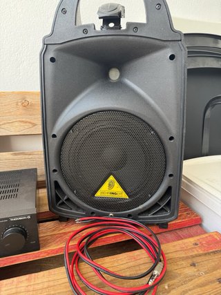 Altavoces Behringer y Amplificador