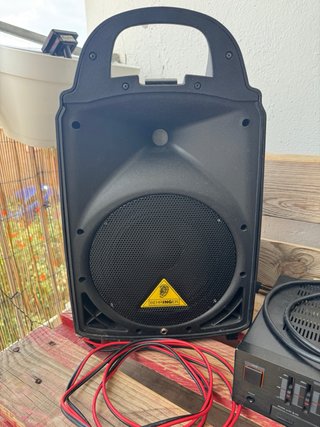 Altavoces Behringer y Amplificador