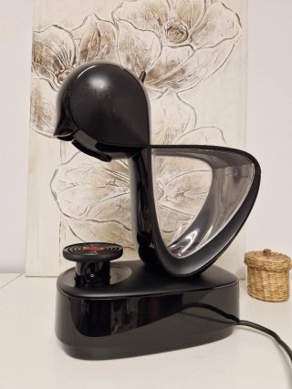 Cafetera Dolce Gusto Negra