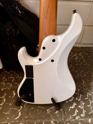 Bajo Eléctrico Ibanez MDM1006 Blanco