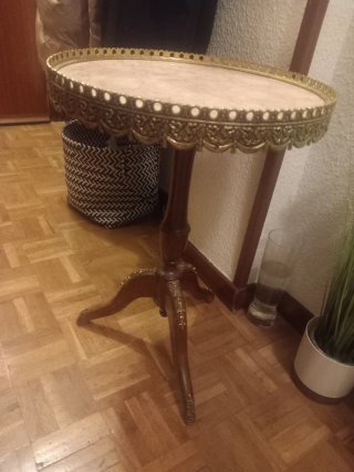 Tavolo ausiliario in marmo e metallo dorato