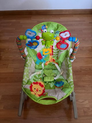 Hamaca para bebé con juguetes