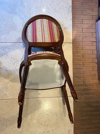 Silla comedor madera con tapicería para restaurar