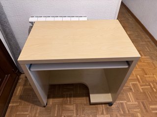 Escritorio haya con bandeja extraíble