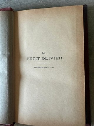 Libro Antiguo "Le Petit Olivier"