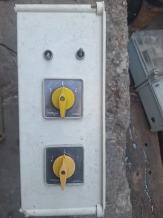 Contactor trifásico con caja