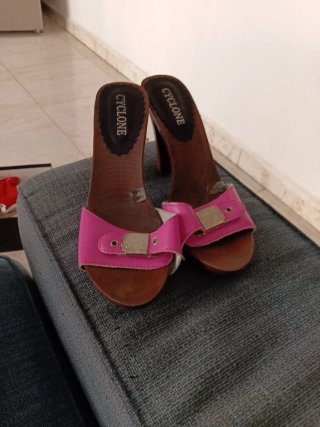 Zapatos de tacón Cyclone marrones y rosas