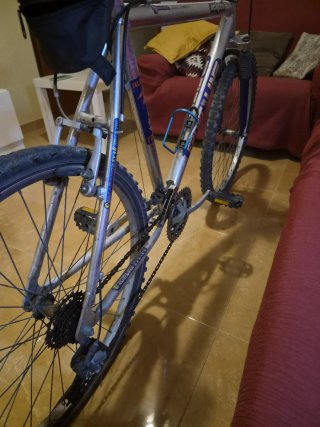 Bicicleta de montaña FRONTLINE.