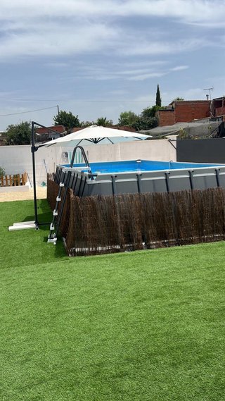 Piscina Intex Ultra XTR 7.32x3.66x1.32m
