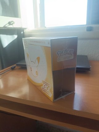 Caja ETB 30 Aniversario Pokémon