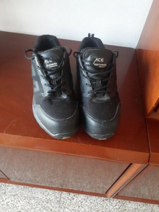Zapatos de trabajo ACE negros