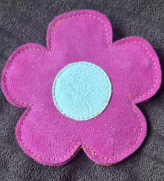 Monedero flor piel.