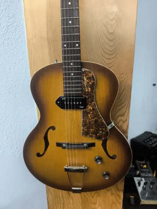 Godin 5th Avenue Kingpin P90 Guitarra