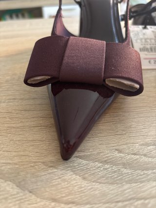 Zapatos Zara charol morado lazo