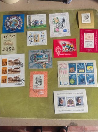 Sellos Hojitas Hungría, Rusia y Yugoslavia
