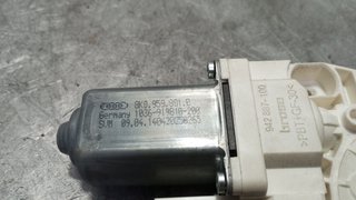 MOTOR ELEVALUNAS DELANTERO DERECHO SEAT ALHAMBRA (710) 8K0959801B 1823675