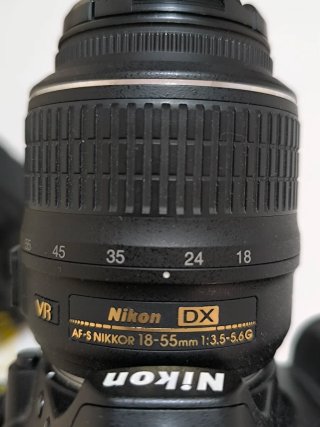 Cámara Nikon D3100 + Accesorios