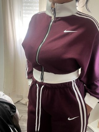 Conjunto Nike Beige y Blanco negro tallas únicas