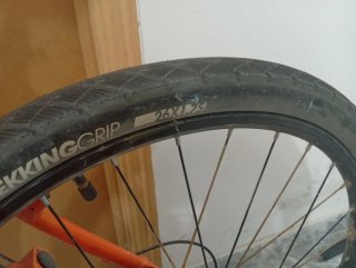 Bicicleta B-PRO Z52 Naranja/Blanca Ruedas gravel
